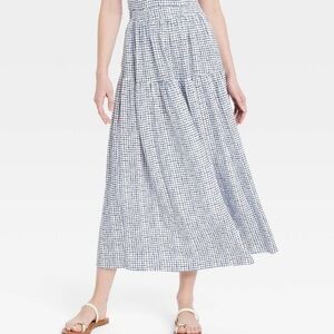 Small  Thread
Universal Thread tiered maxi A-line skirt